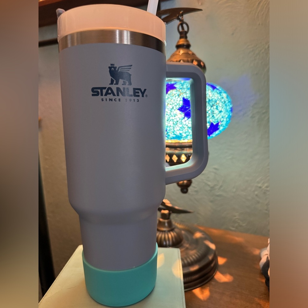 Stanley Cornflower 40oz